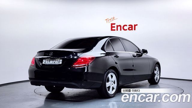 Mercedes-Benz C-Class 2017 — photo 2
