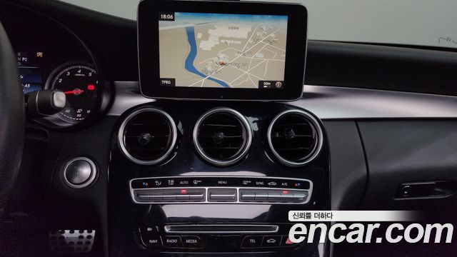 Mercedes-Benz C-Class 2017 — photo 16