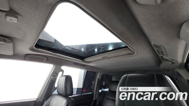 Mitsubishi Pajero 2009 — photo 13