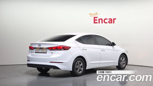 Hyundai AVANTE 2017 — photo 2