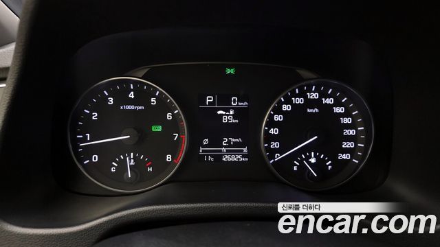 Hyundai AVANTE 2017 — photo 8