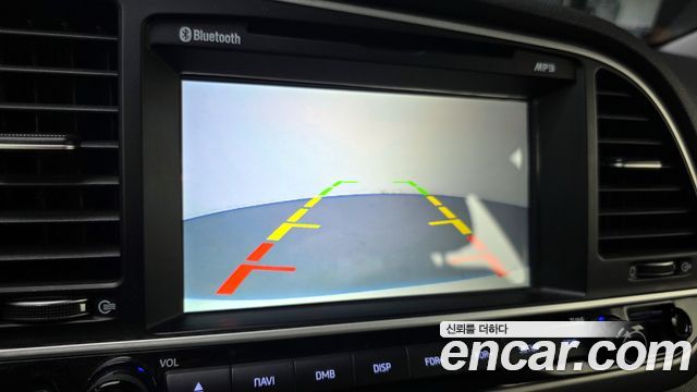 Hyundai AVANTE 2017 — photo 17
