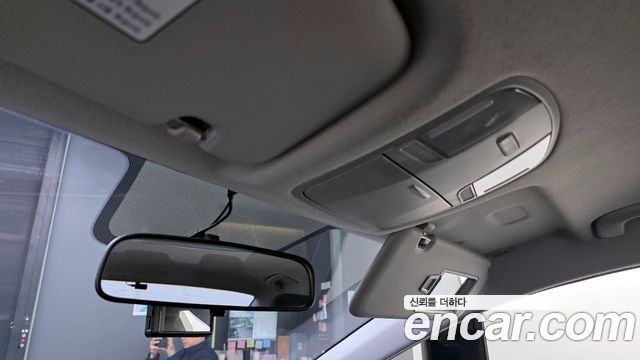 Hyundai AVANTE 2017 — photo 18