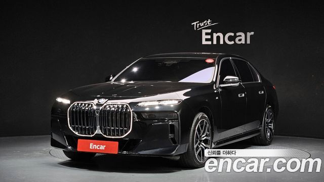 BMW 7-Series 2024 — photo 1