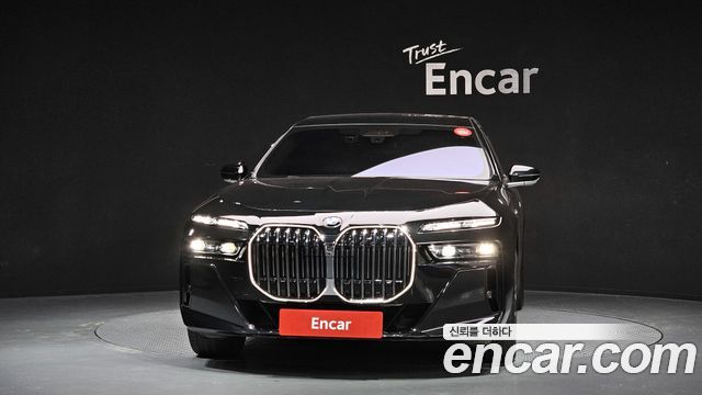 BMW 7-Series 2024 — photo 3