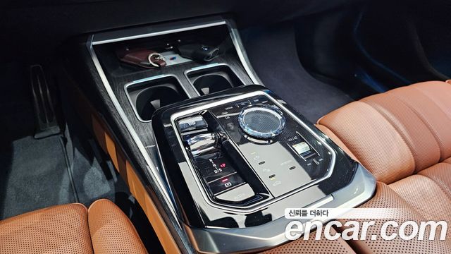 BMW 7-Series 2024 — photo 9