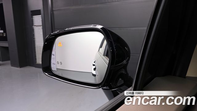 Kia Canival 2021 — photo 17