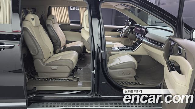 Kia Canival 2021 — photo 20