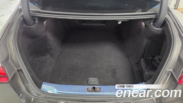 Mercedes-Benz S-Class 2021 — photo 11