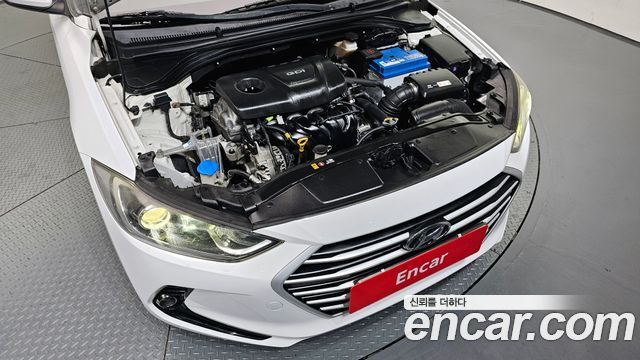 Hyundai AVANTE 2017 — photo 6