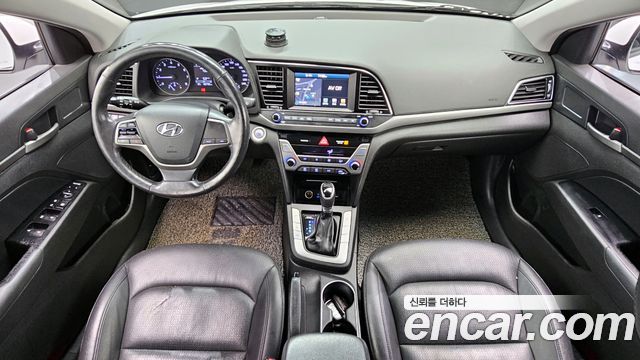 Hyundai AVANTE 2017 — photo 7
