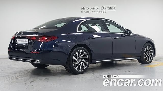 Mercedes-Benz E-Class 2025 — photo 2