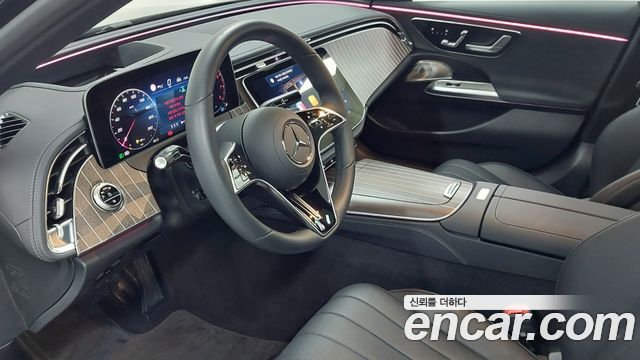 Mercedes-Benz E-Class 2025 — photo 14