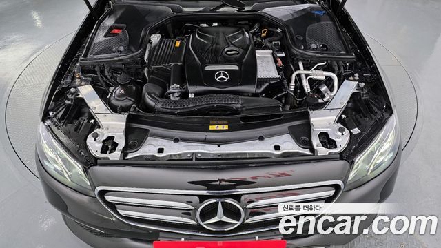 Mercedes-Benz E-Class 2020 — photo 6