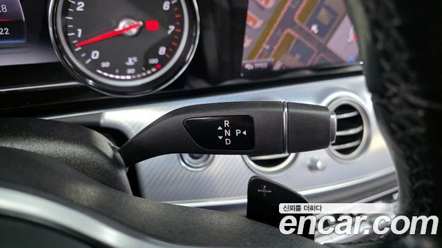 Mercedes-Benz E-Class 2020 — photo 9