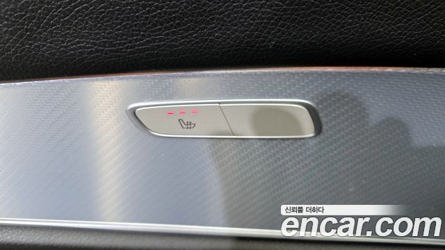 Mercedes-Benz E-Class 2020 — photo 17