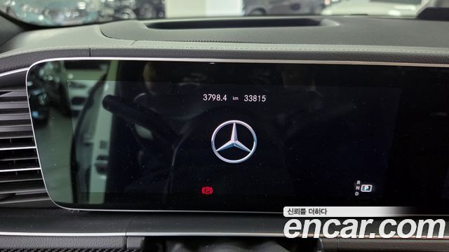Mercedes-Benz GLE-Class 2023 — photo 8