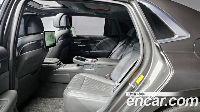 Genesis G90 2023 — photo 12
