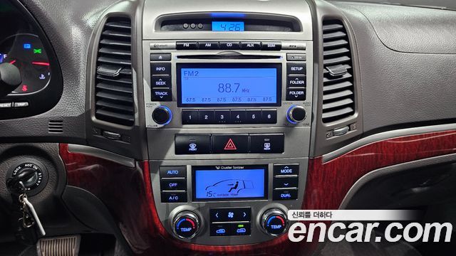 Hyundai Santafe 2011 — photo 13