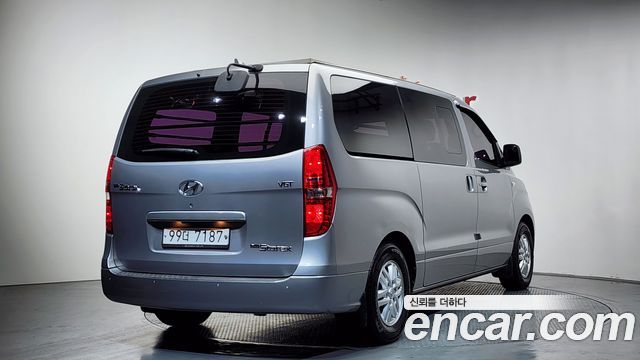 Hyundai Starex 2019 — photo 2