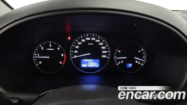 Hyundai Starex 2019 — photo 8