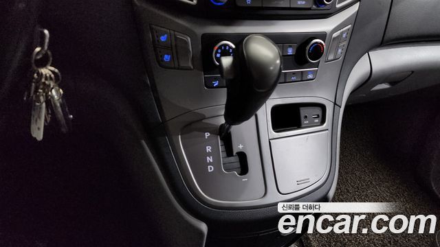 Hyundai Starex 2019 — photo 9