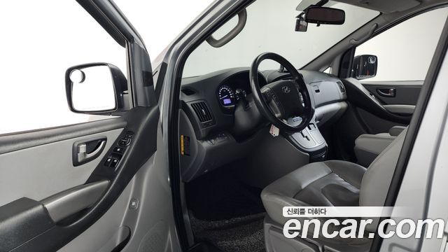Hyundai Starex 2019 — photo 10