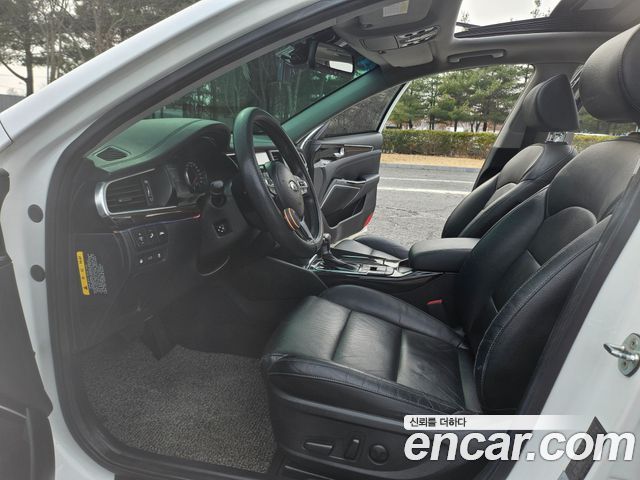 Kia K7 2018 — photo 10