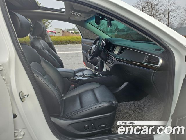 Kia K7 2018 — photo 13