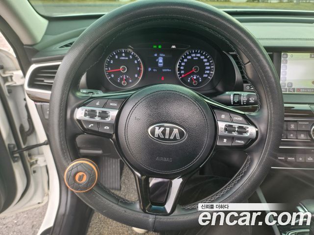 Kia K7 2018 — photo 16