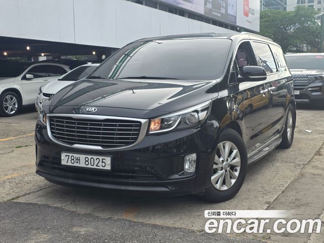 Kia Canival 2017 — photo 1