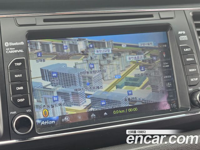 Kia Canival 2017 — photo 11