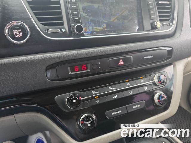 Kia Canival 2017 — photo 13