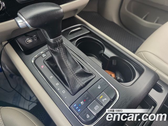 Kia Canival 2017 — photo 14
