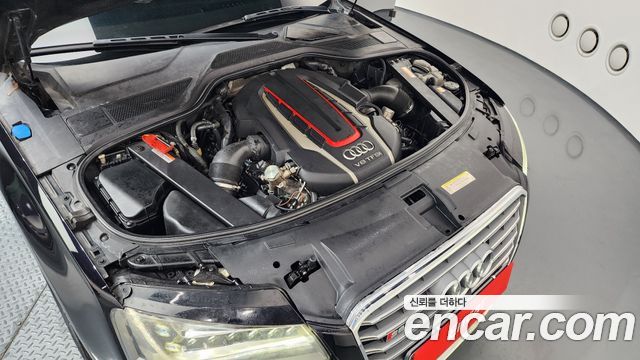 Audi S8 2013 — photo 6