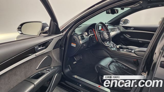 Audi S8 2013 — photo 10