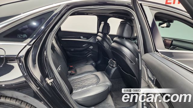 Audi S8 2013 — photo 12