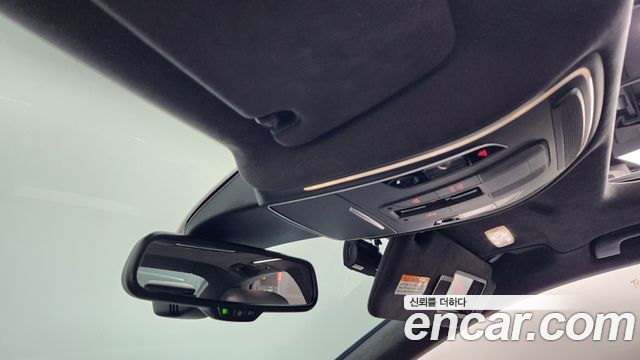 Audi S8 2013 — photo 17