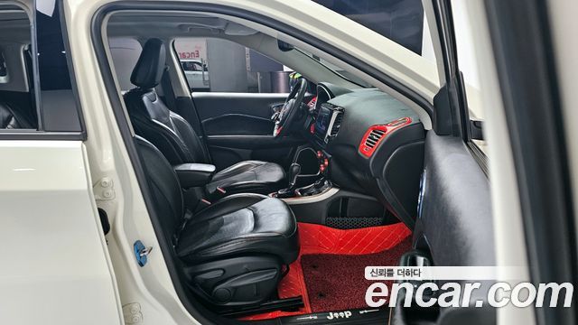 Jeep Compass 2019 — photo 10