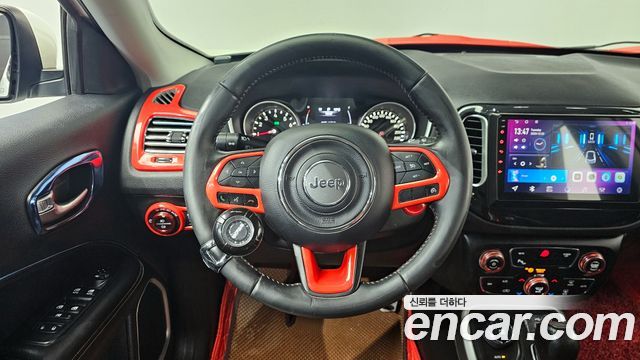 Jeep Compass 2019 — photo 13