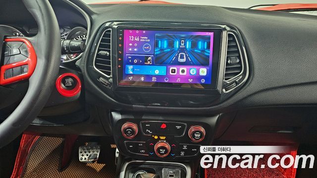 Jeep Compass 2019 — photo 14