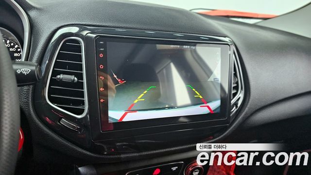 Jeep Compass 2019 — photo 15