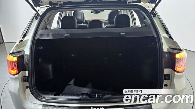 Jeep Compass 2019 — photo 20