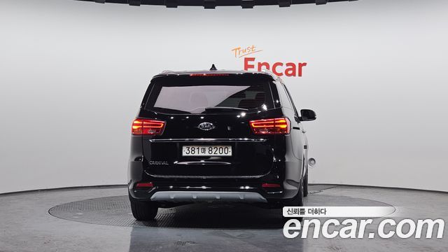 Kia Canival 2019 — photo 4
