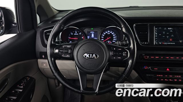 Kia Canival 2019 — photo 13