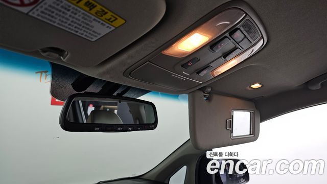 Kia Canival 2019 — photo 17