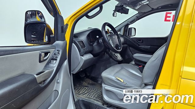 Hyundai Starex 2015 — photo 11