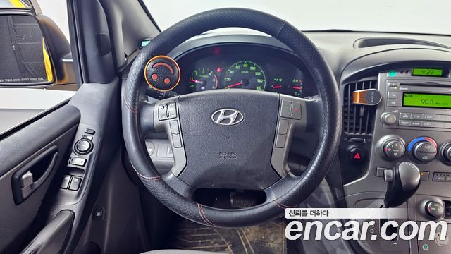 Hyundai Starex 2015 — photo 13