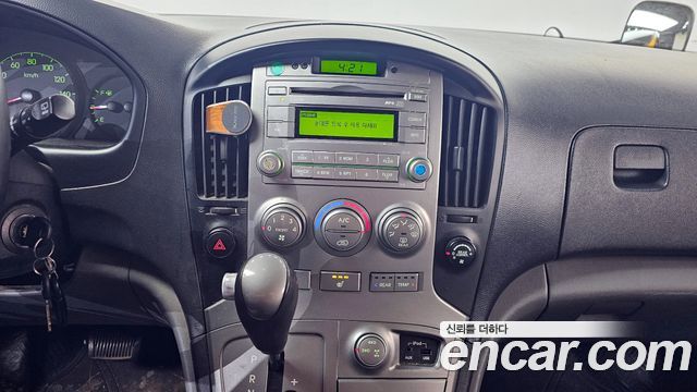 Hyundai Starex 2015 — photo 14