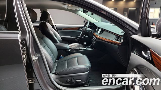 Kia K7 2017 — photo 10